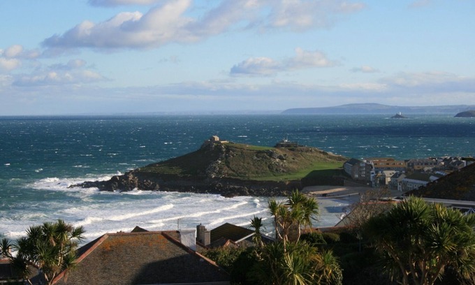 St Ives House | Beach Haven, St Ives - Sea views from the ground and first floor