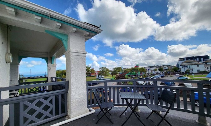 Paignton Bed & Breakfast | Beach Hotel Torbay