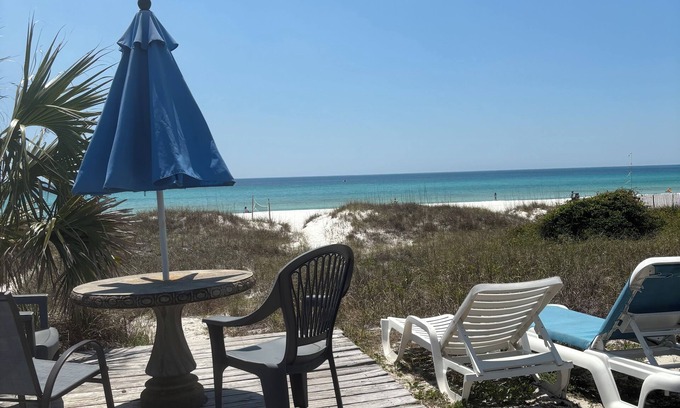 Thomas Drive Cottage | Beach house - Cottage with the Gulf of Mexico as your backyard