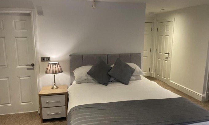 Southport Apartment | Beach House Courtyard 1 Bed