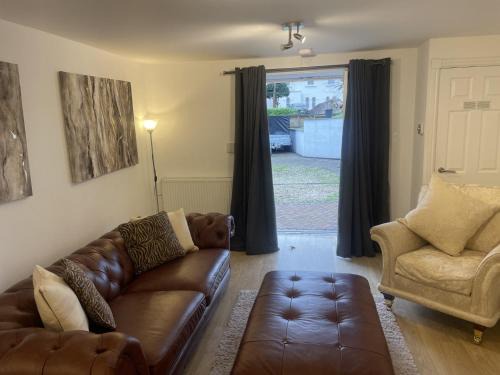 Southport Apartment | Beach House Courtyard 2 bed