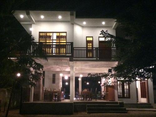 Habaraduwa House | Beach House Habaraduwa