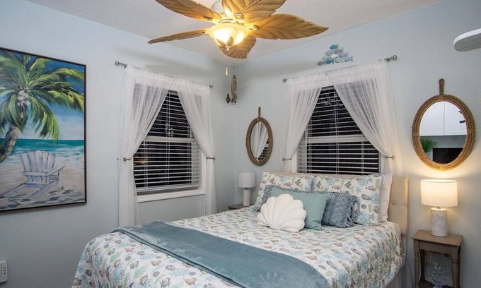 Marathon House | Beach House in Marathon with Amazing Backyard!