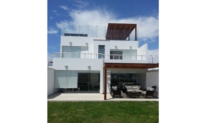 Pisco House | Beach House Paracas -ICA, PERU