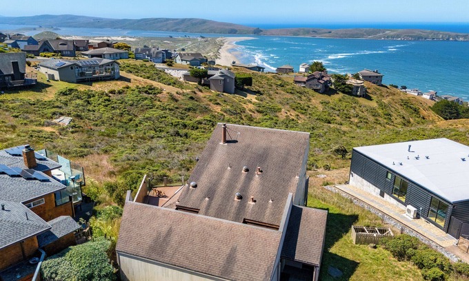 Dillon Beach House | Beach Nest-Gorgeous Ocean Cottage! Sauna! VIEWS! HtTb/PoolTble/Pup/WiFi