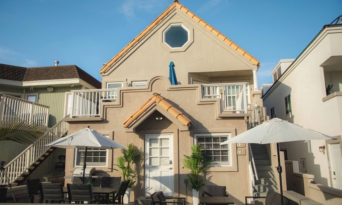 South Mission Beach Condo | Beach Paradise! Visit beautiful Mission Beach.beach and bay access