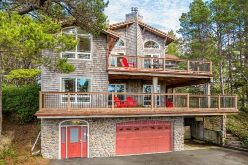 Manzanita House | Beach Pine MCA#1575