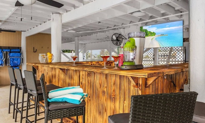 Fort Myers Beach Apartment | Beach, pool time & fun times @ Blue Fish Lagoon