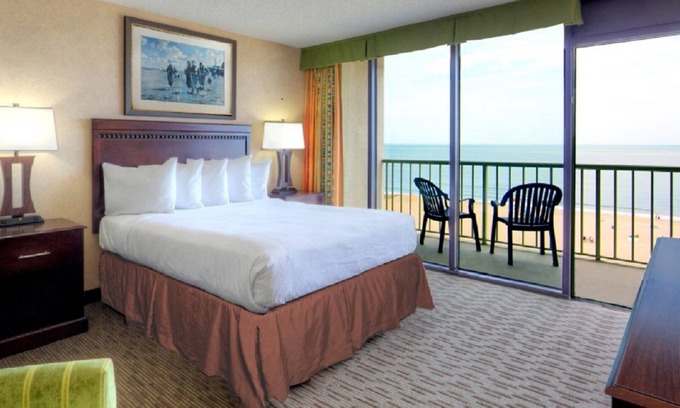 Northeast Virginia Beach Condo | Beach Quarters Virginia Beach Resort