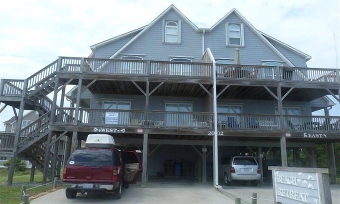 Emerald Isle Cottage | Beach Retreat West - 30% off any 2 night or more rental in August 2025!