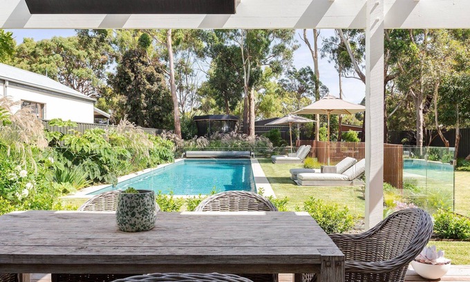 Balnarring Beach House | Beach Street (Heated Pool)