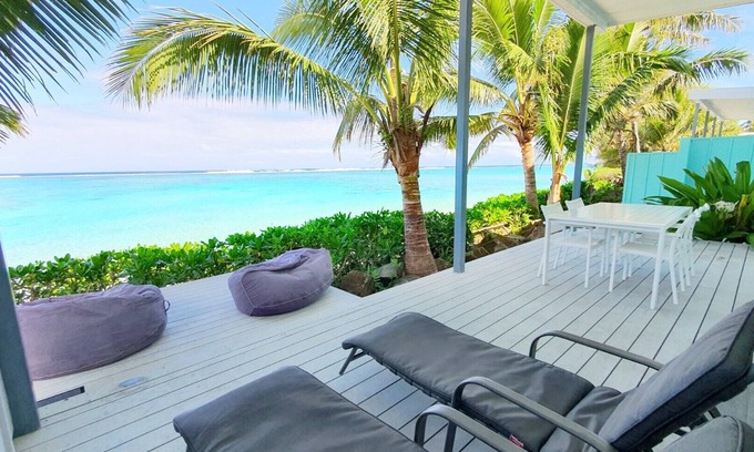 Takuvaine Tapere Villa | Beach Vibe - Beachfront Luxury Villa