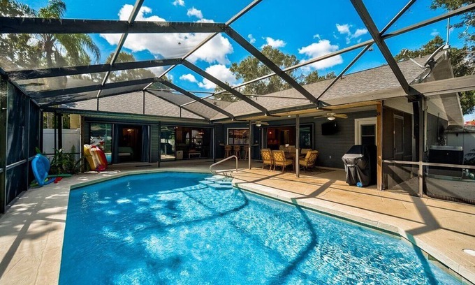 Country Oaks House | Beaches, Heated Pool, or Golf? 4 Bed 3 Bath Home