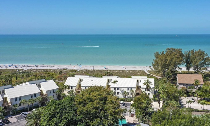 Captiva Villa | Beachfront 3BR Villa with Panoramic Gulf Views & Large Shared Pool w/King Bed