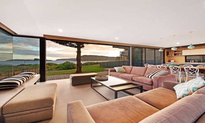 Umina Beach House | Beachfront accommodation, stroll to shops