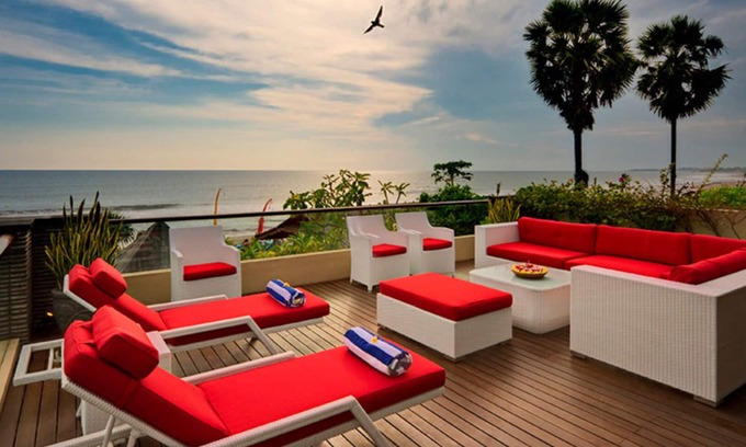 Seminyak Villa | Beachfront Bliss Awaits You – Bali Villa 1076