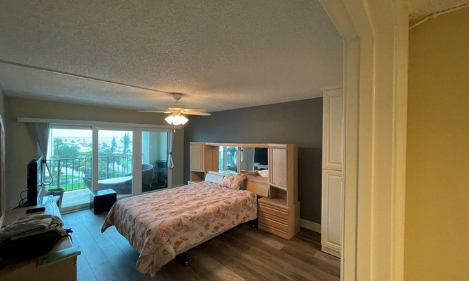 Sand Key Condo | Beachfront Condo for Rent