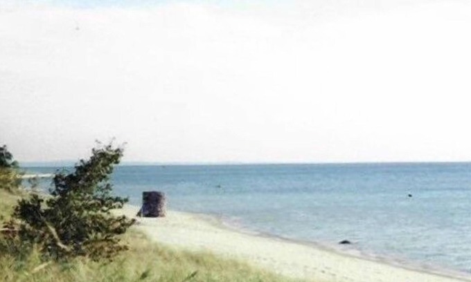 Harbor Springs House | Beachfront Cottage on 190 ' of Lake Michigan in Good Hart