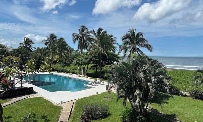 Junquillal Condo | Beachfront Ocean View 2-bedroom condo in Playa Junquillal with WiFi, AC