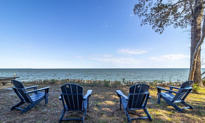 Edwardsville House | Beachfront hideaway on the Chesapeake Bay!