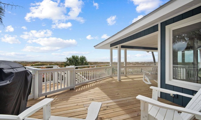 Beaufort House | Beachfront Home, Oceanfront, Dog Friendly - 710 Silverside