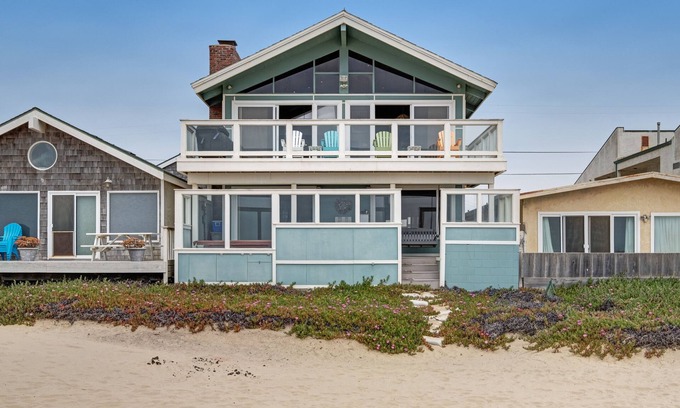 Oceano House | Beachfront home with amazing ocean views, a two-level deck, and bikes