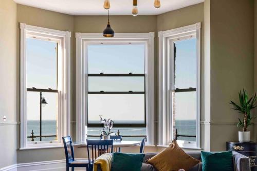 Herne Bay Apartment | Beachfront Luxury Home with Spectacular Sea Views