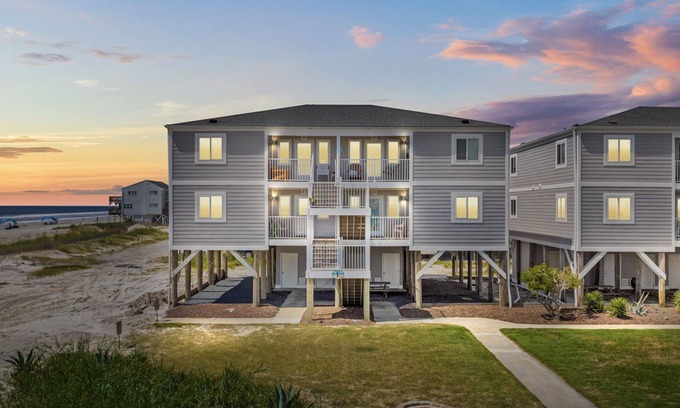 Ocean Isle Beach Condo | BEACHFRONT! Recently Updated 2 Bedroom 2 Bath Condo