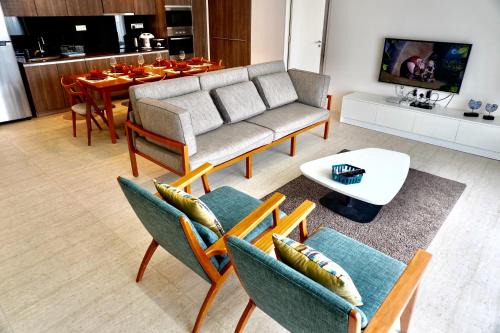 Batu Ferringhi Apartment | Beachfront Resort By The Sea, Batu Ferringhi
