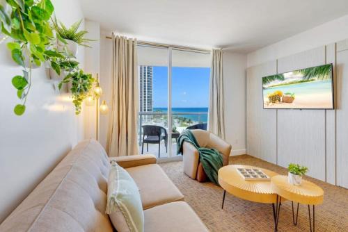 Sunny Isles Beach Apartment | Beachfront Resort Pool Ocean View Balcony Gym