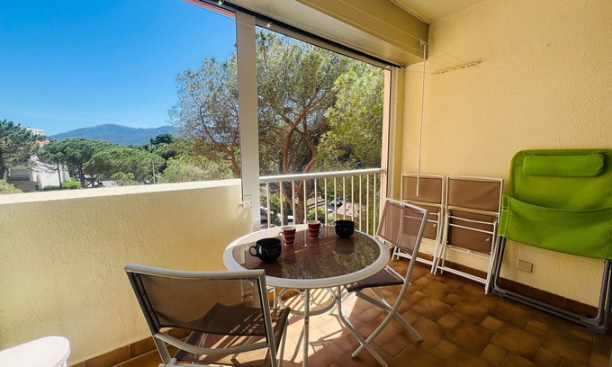 Argeles Plage Apartment | Beachfront T3 Apartment with Parking & Balcony – 30m from Argelès Plage
