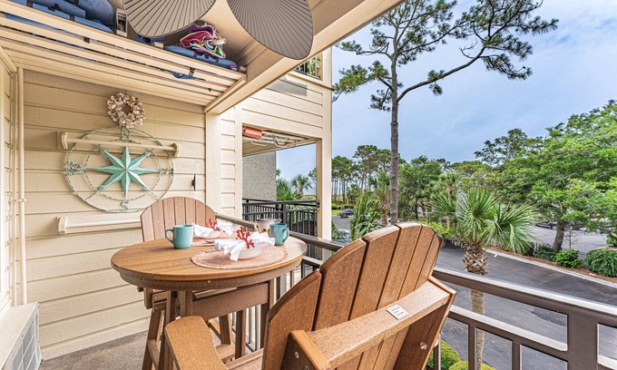 Hilton Head Island Villa | Beachfront Villa | 2025 Renovated, Ocean Views, Pool & Bikes