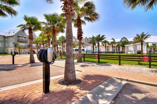 Cinnamon Shore Villa | Beachmore TC 9101