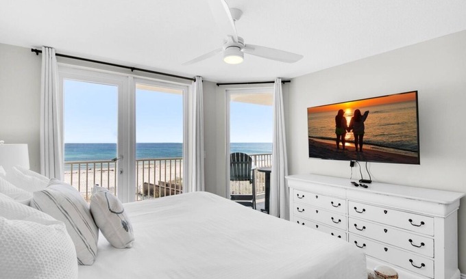 Fort Walton Beach Condo | Beachside Bliss Haven ~ Corner unit