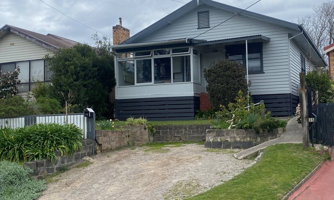 Rosebud House | Beachside Cottage Stay - only a 2 minute walk to the beach!