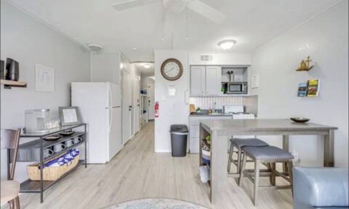 North Beach Condo | Beachside Escape