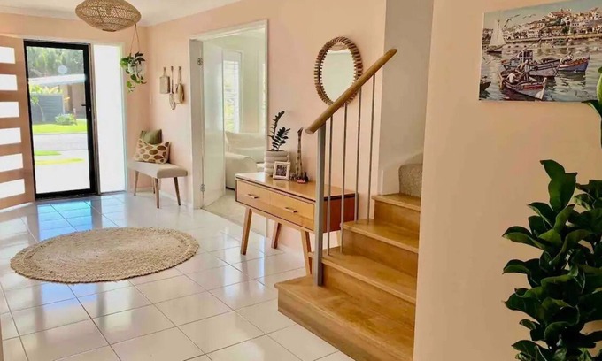 Maroochydore House | Beachside fun in style