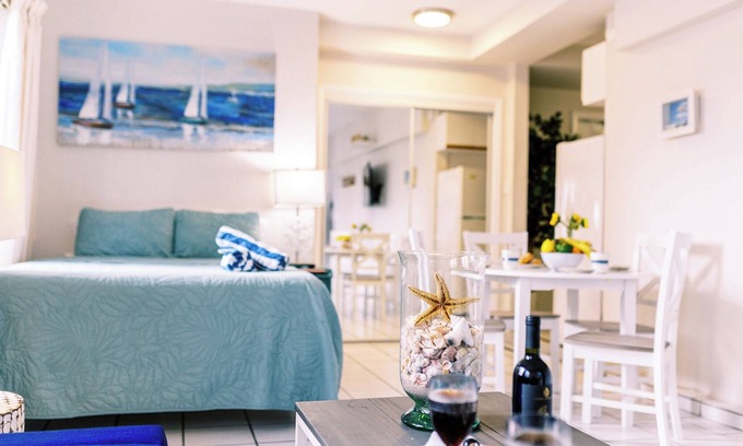 Deerfield Beach Hotel | Beachside Gardens Apartments by Lowkl