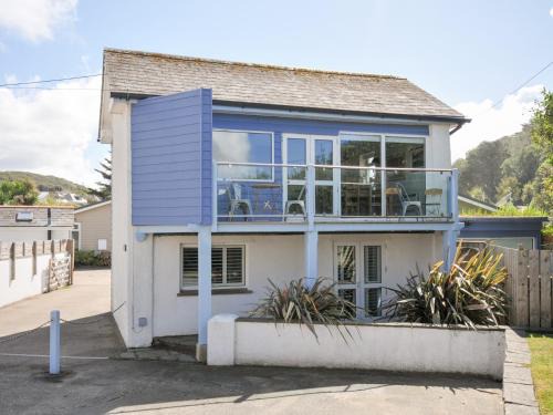 Polzeath House | Beachside