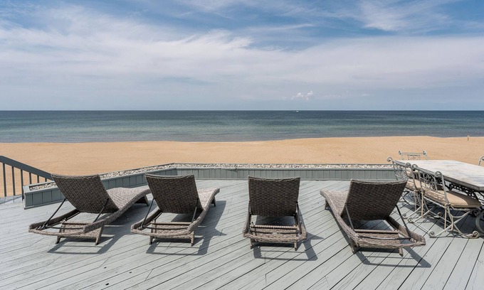 Ferrysburg House | Beachside Getaway private Lake Michigan Beach Frontage