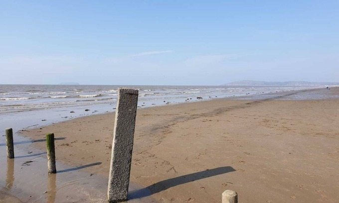 Brean House | Beachside Holiday with Sea Views