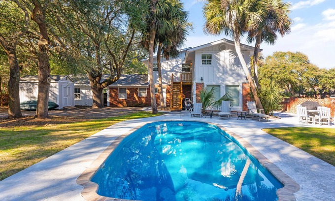 Jekyll Island House | Beachside home with easy access to the beach with a private pool.