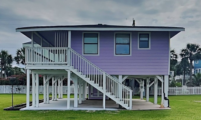 Galveston House | Beachside Tiki Hut | Charming Home, Near Beach