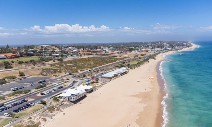 South Bunbury House | Beachside Townhouse - Bunbury
