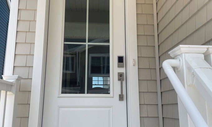 Mantoloking House | Beachside Townhouse – 3BR, 3BA – Ocean Block Living at the Jersey Shore