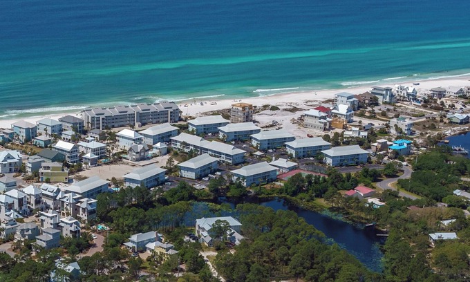 Seagrove Beach Condo | Beachside Villas - Minutes to The Beach - Ground Floor - Pools & Tennis