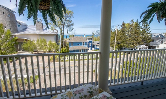 Michigan City House | Beachwalk Resort massive home across from Lake