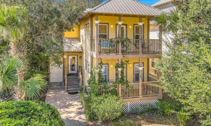 Santa Rosa Beach House | Beachy Beach Cottage