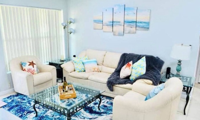 Jensen Beach House | Beachy Bliss Hideaway Home!