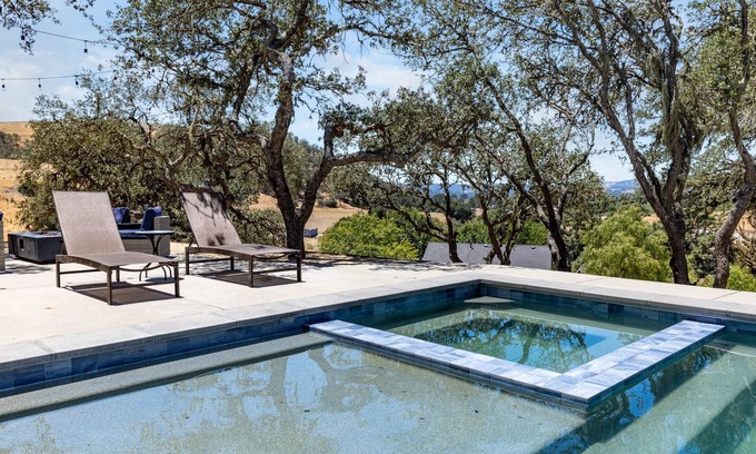 Templeton House | Bear and Rose Luxury - Wine Country Villa